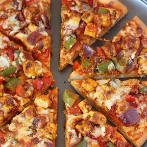 Paneer Makhni Pizza - Large